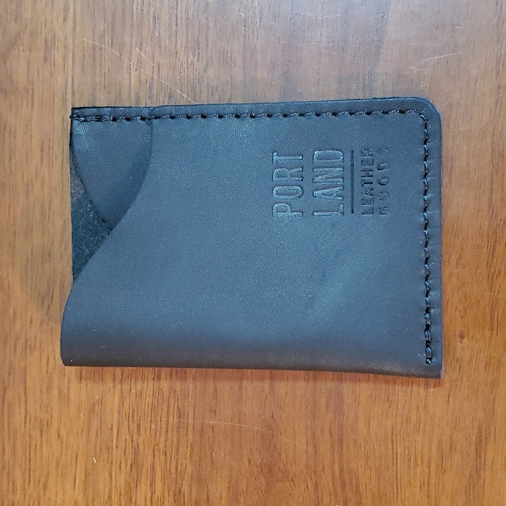 Portland Leather smooth black/shadow black? minimalist card holder 🦄 NWOT